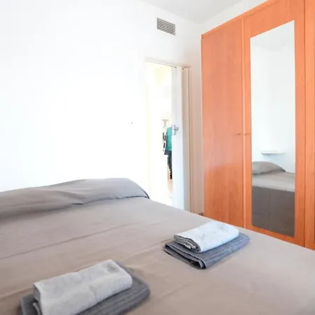 Fuengirola Апартаменты *